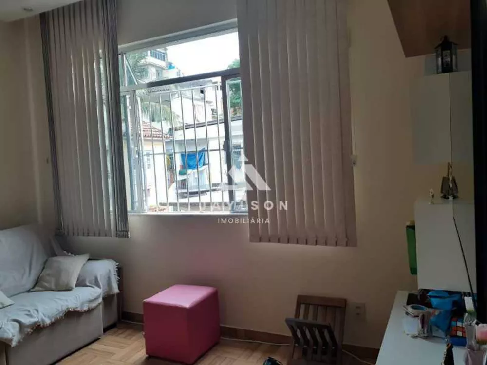 Apartamento à venda com 2 quartos, 67m² - Foto 2