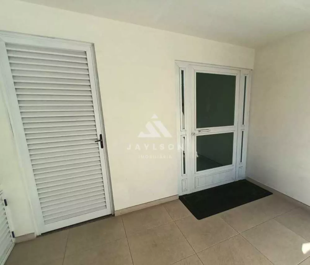 Apartamento à venda com 2 quartos, 66m² - Foto 2