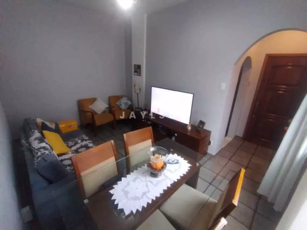 Apartamento à venda com 2 quartos, 70m² - Foto 2