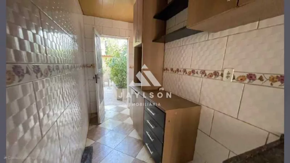 Casa, 4 quartos, 206 m² - Foto 2