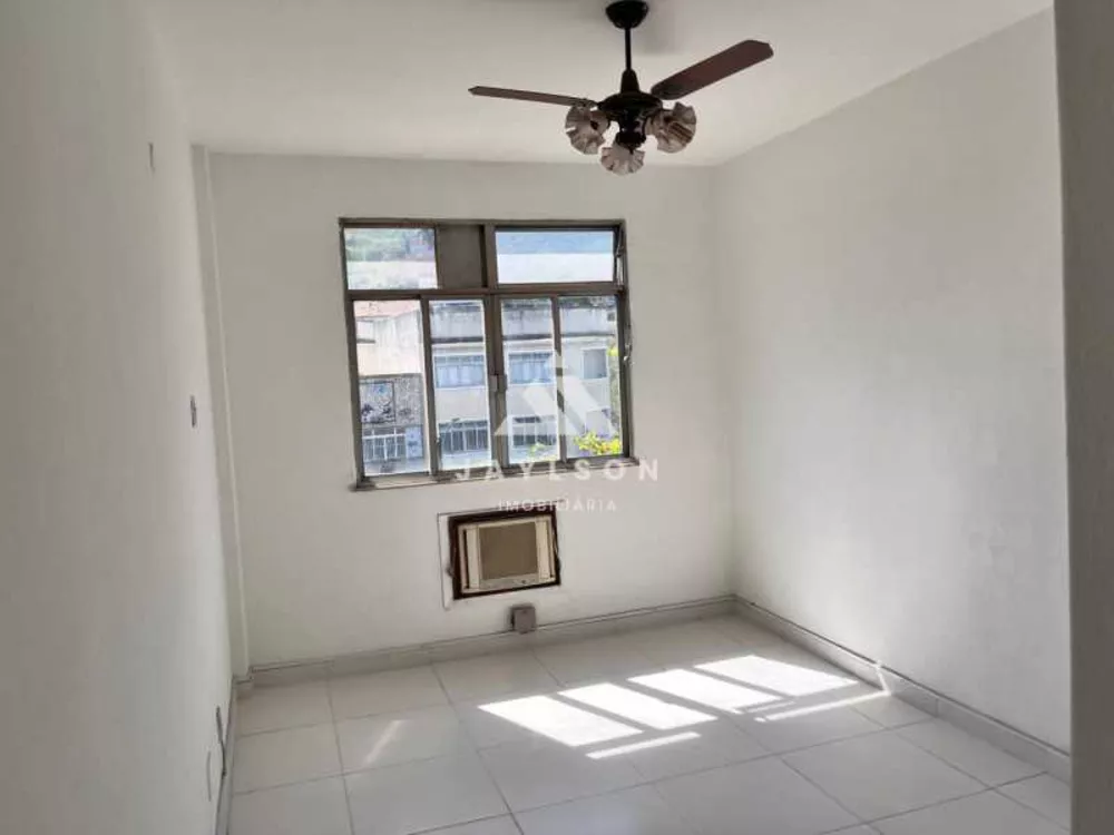 Apartamento à venda com 1 quarto, 40m² - Foto 2