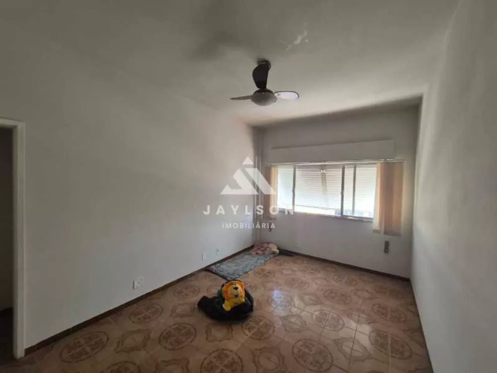 Apartamento à venda com 2 quartos, 75m² - Foto 3