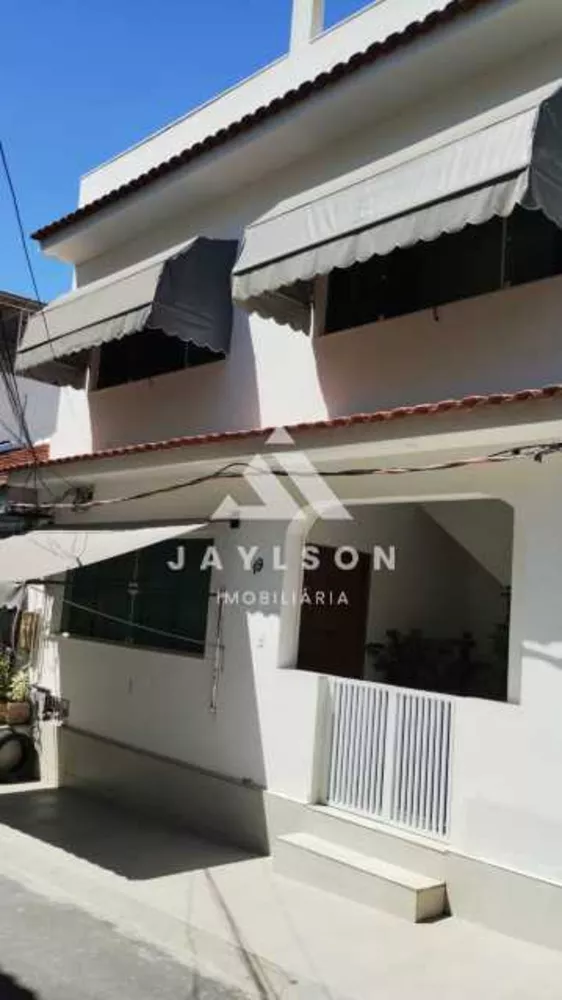 Casa à venda com 2 quartos, 66m² - Foto 1