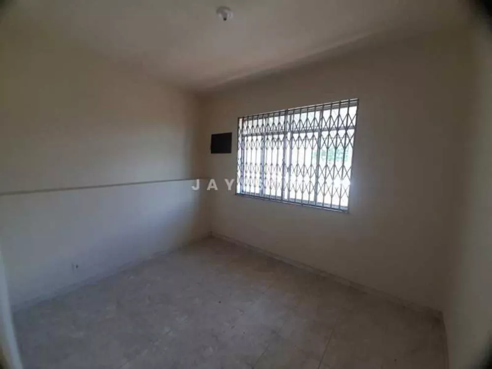 Apartamento à venda com 2 quartos, 75m² - Foto 4