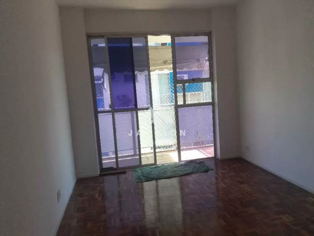 Apartamento à venda com 2 quartos, 72m² - Foto 2