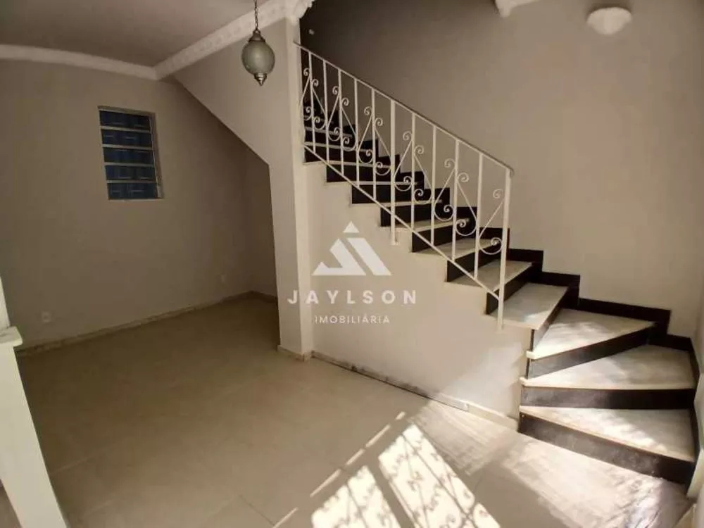 Casa de Vila à venda com 3 quartos, 120m² - Foto 4