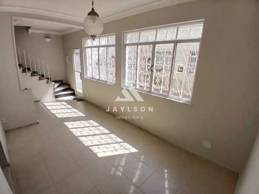 Casa de Vila à venda com 3 quartos, 120m² - Foto 3