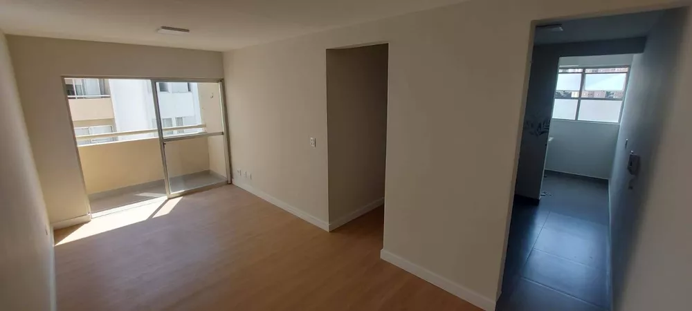 Apartamento à venda com 2 quartos, 57m² - Foto 1