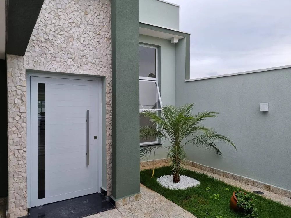 Casa à venda com 3 quartos, 165m² - Foto 1