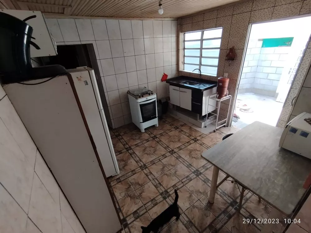 Casa à venda com 3 quartos, 290m² - Foto 3