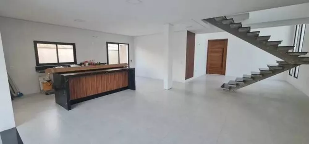 Casa de Condomínio à venda com 3 quartos, 273m² - Foto 2