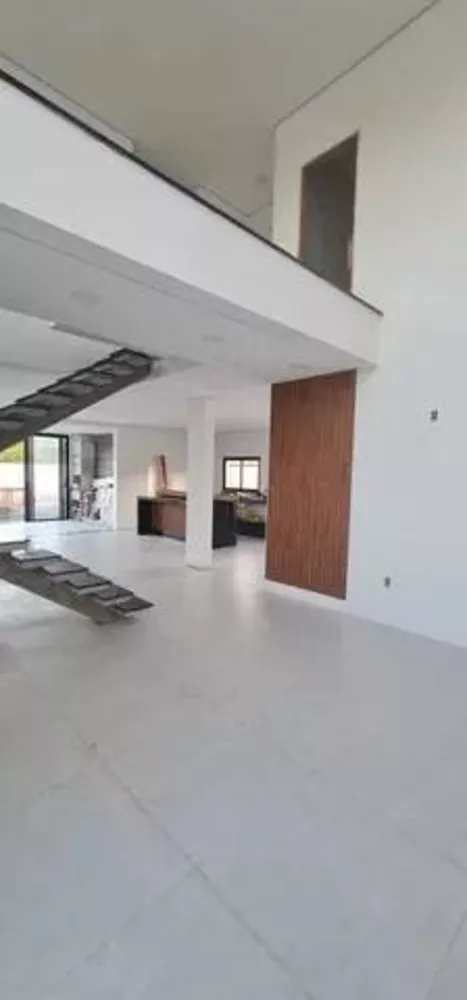 Casa de Condomínio à venda com 3 quartos, 273m² - Foto 3