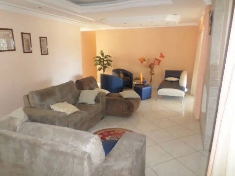 Chácara, 4 quartos, 1975 m² - Foto 2