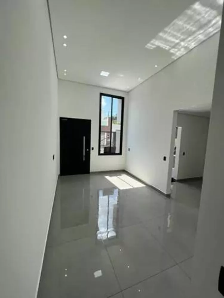 Casa à venda com 2 quartos, 75m² - Foto 4