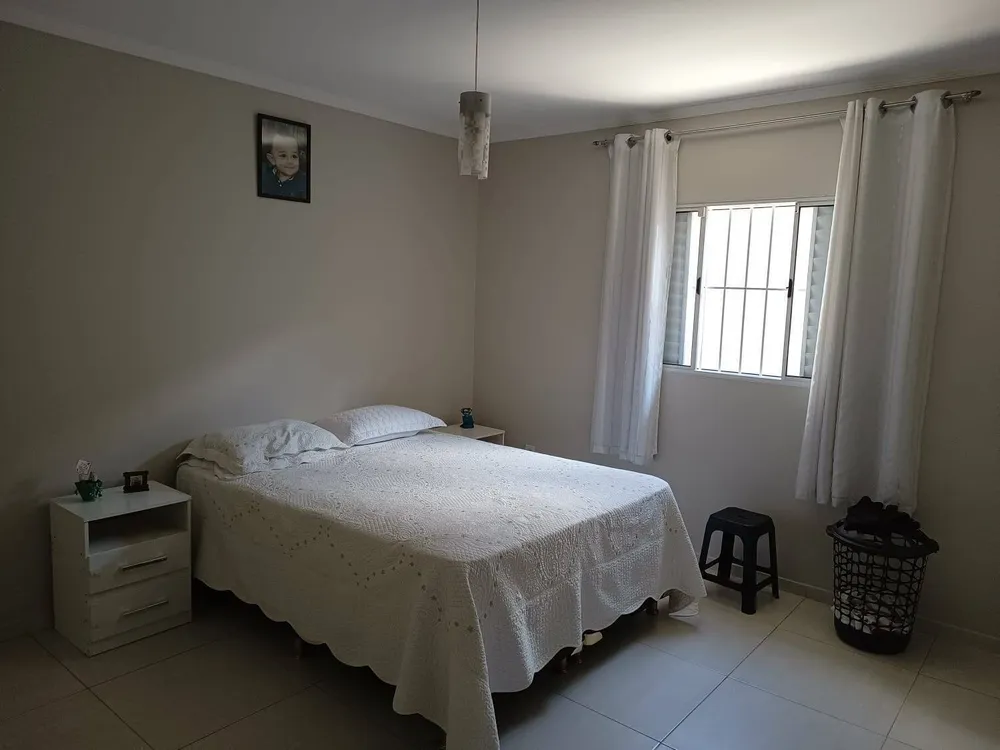 Casa, 3 quartos, 220 m² - Foto 3