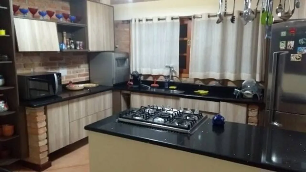 Casa, 4 quartos, 1000 m² - Foto 1
