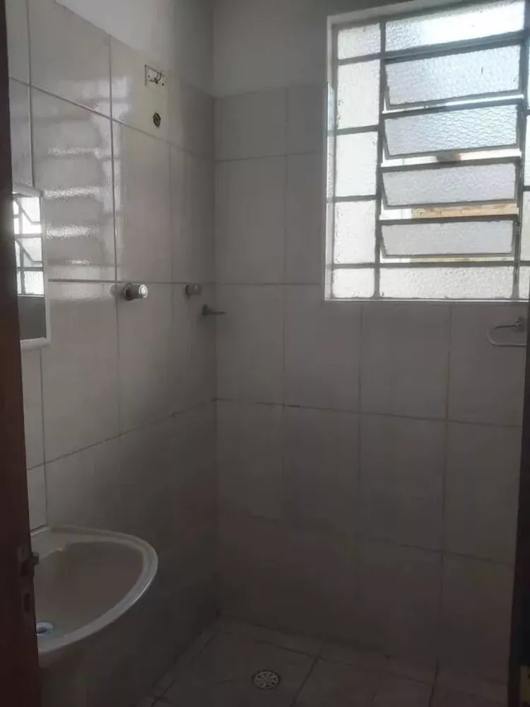 Casa à venda com 2 quartos, 70m² - Foto 8