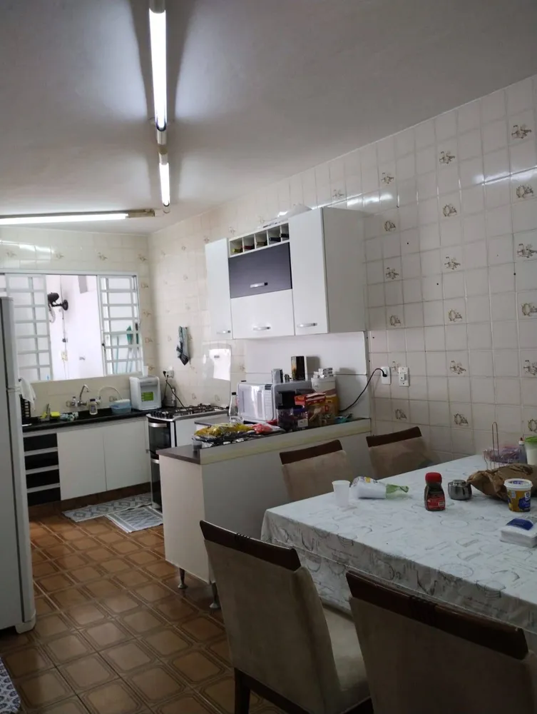 Casa, 3 quartos, 161 m² - Foto 1