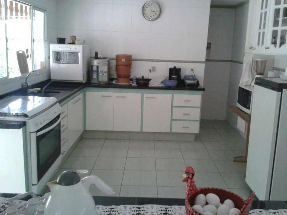 Casa, 4 quartos, 229 m² - Foto 2