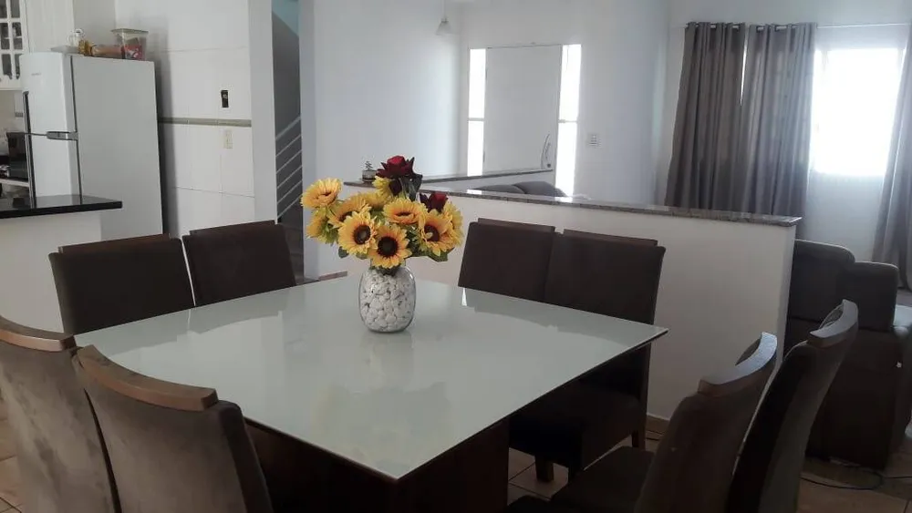 Casa, 4 quartos, 229 m² - Foto 3