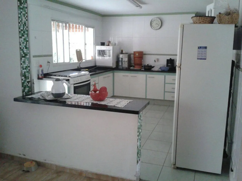 Casa, 4 quartos, 229 m² - Foto 1