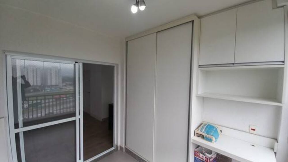 Apartamento à venda com 2 quartos, 83m² - Foto 2