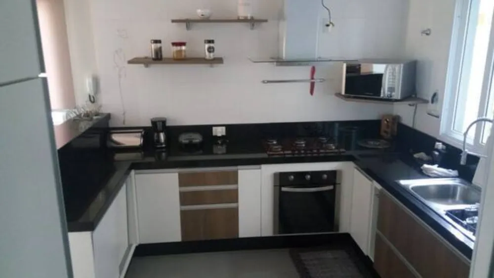 Casa, 3 quartos, 275 m² - Foto 2
