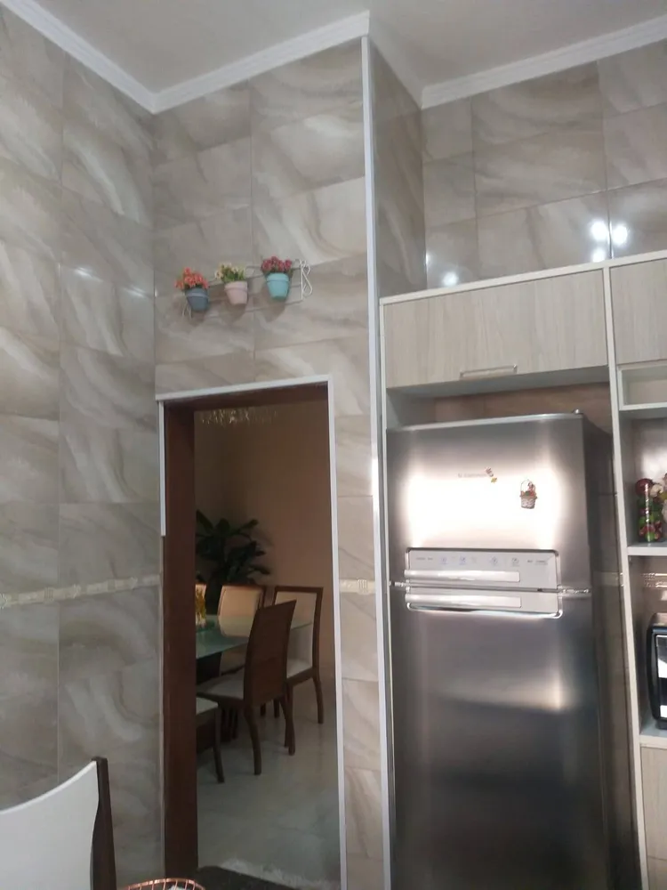 Depósito-Galpão, 223 m² - Foto 1