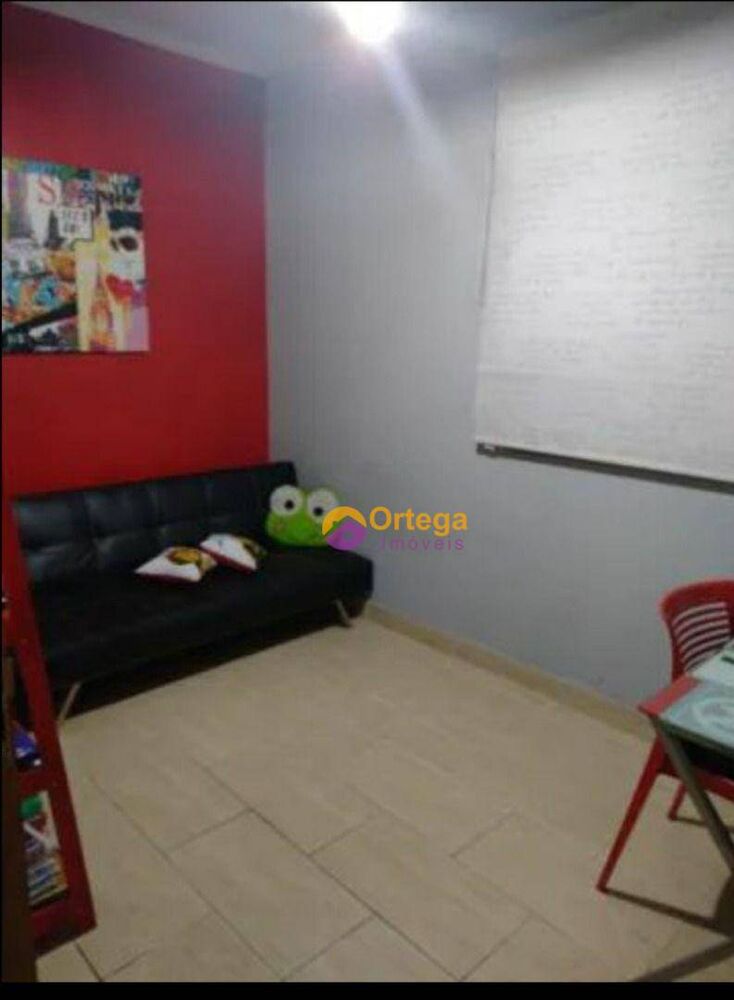 Sobrado à venda com 3 quartos, 219m² - Foto 1