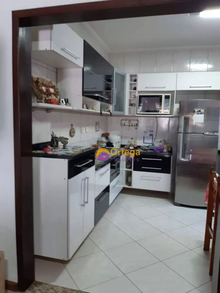 Sobrado, 3 quartos, 168 m² - Foto 1