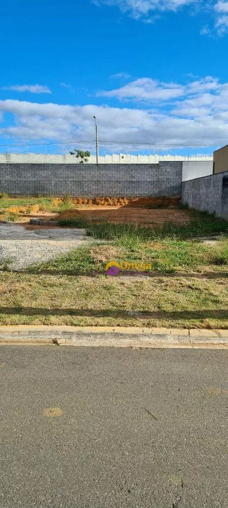 Loteamento e Condomínio, 250 m² - Foto 1