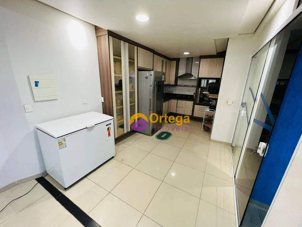 Sobrado, 3 quartos, 280 m² - Foto 2