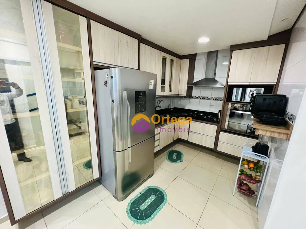 Sobrado, 3 quartos, 280 m² - Foto 3