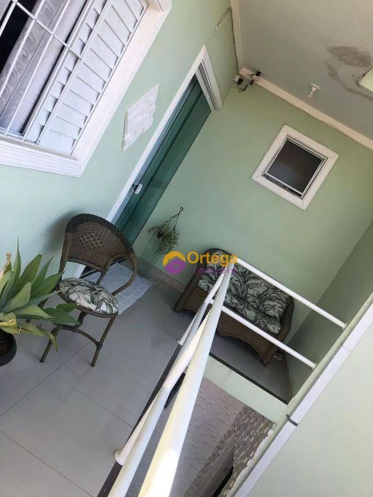 Casa, 3 quartos, 212 m² - Foto 2