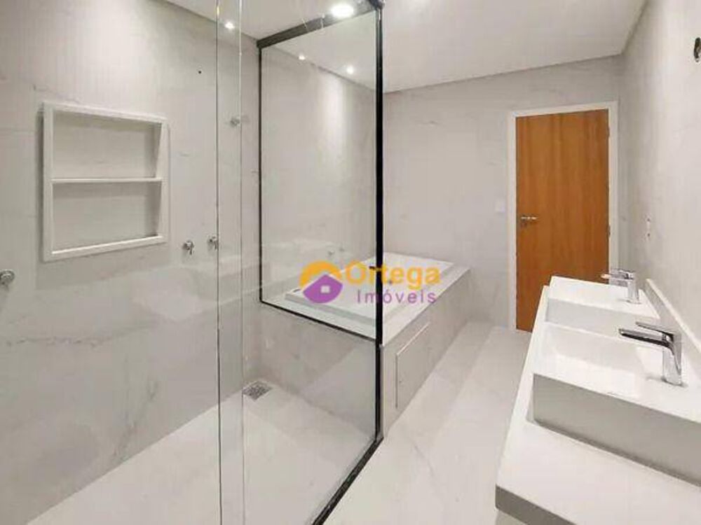 Sobrado, 5 quartos, 373 m² - Foto 1