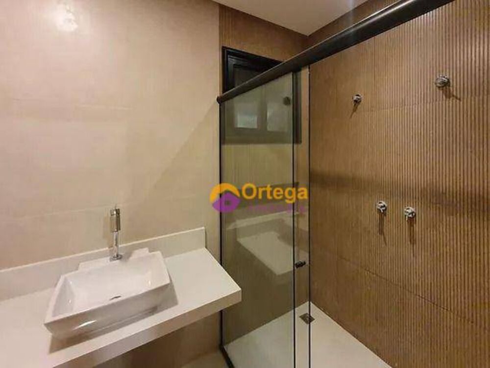 Sobrado, 5 quartos, 373 m² - Foto 2