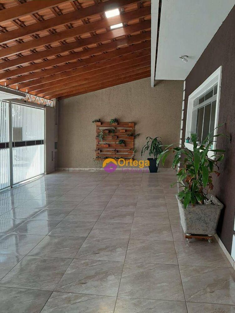 Sobrado, 5 quartos, 347 m² - Foto 1
