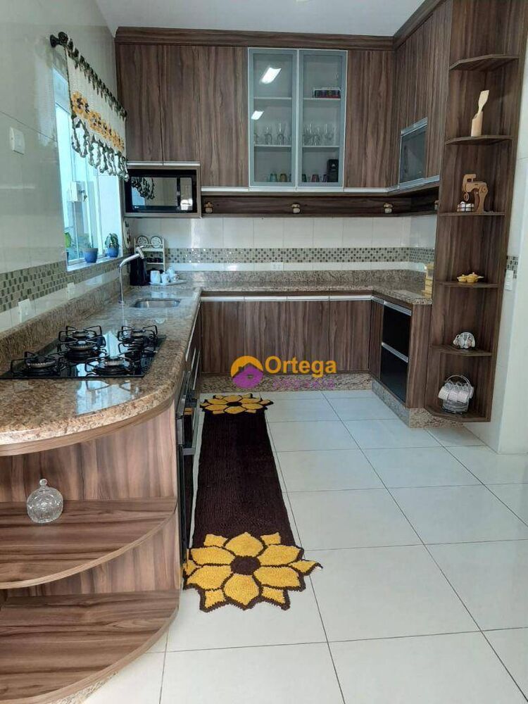 Sobrado, 5 quartos, 347 m² - Foto 3