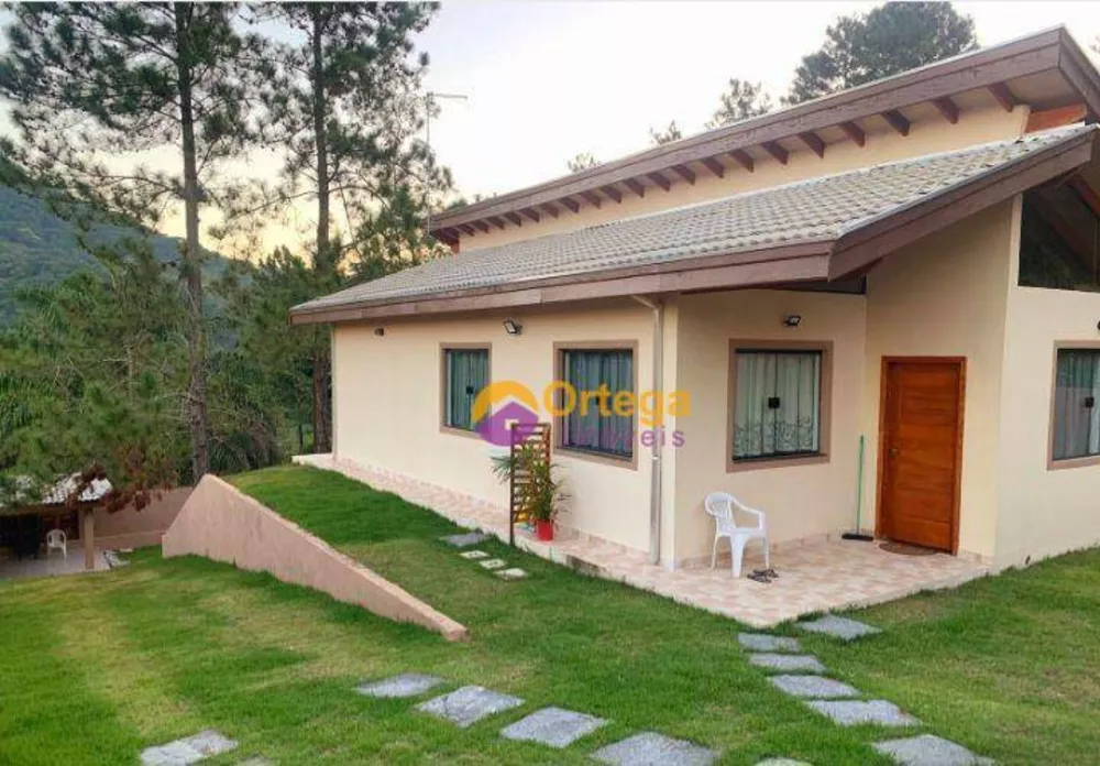 Casa à venda com 3 quartos, 160m² - Foto 1