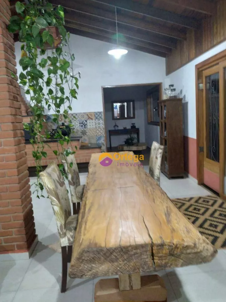 Chácara, 2 quartos, 2730 m² - Foto 3