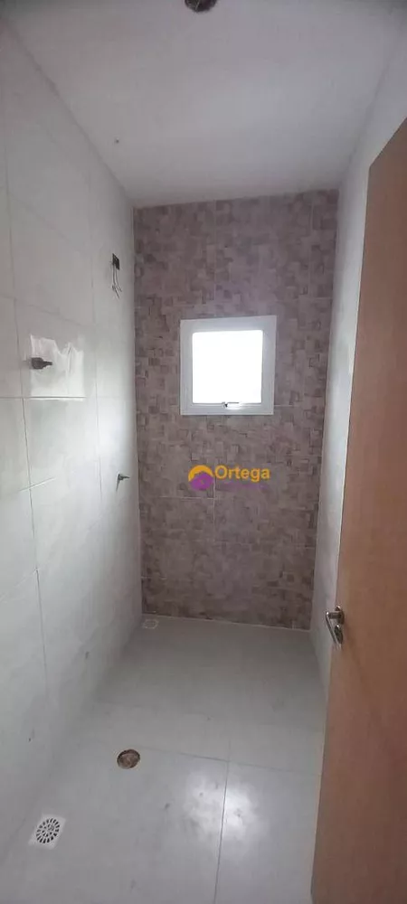 Casa à venda com 2 quartos, 67m² - Foto 1