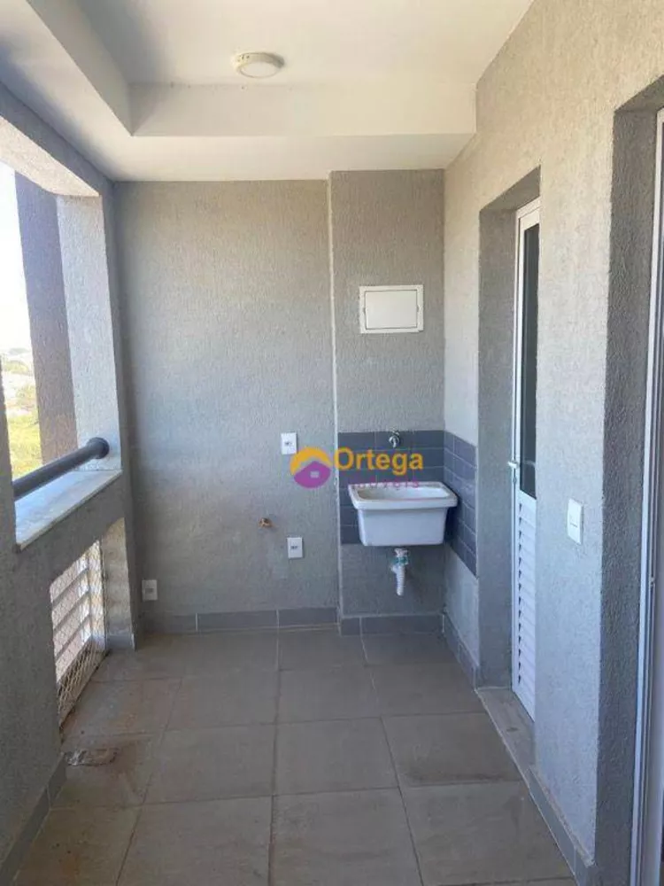 Apartamento à venda com 3 quartos, 75m² - Foto 3