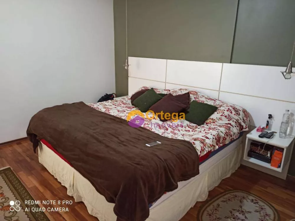 Apartamento à venda com 3 quartos, 256m² - Foto 3