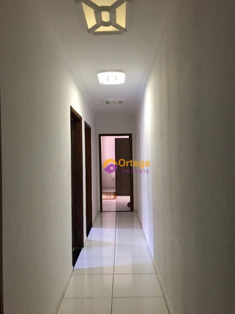 Casa, 3 quartos, 180 m² - Foto 2