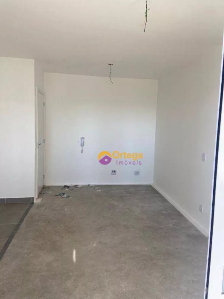 Apartamento à venda com 3 quartos, 70m² - Foto 4