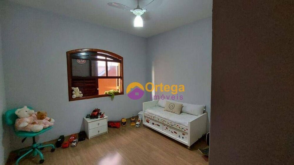 Sobrado, 3 quartos, 268 m² - Foto 2