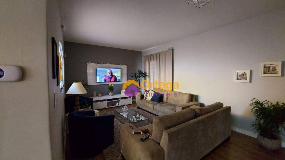 Sobrado, 3 quartos, 268 m² - Foto 1
