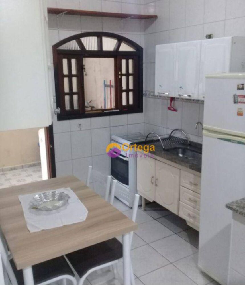 Casa à venda com 2 quartos, 50m² - Foto 4