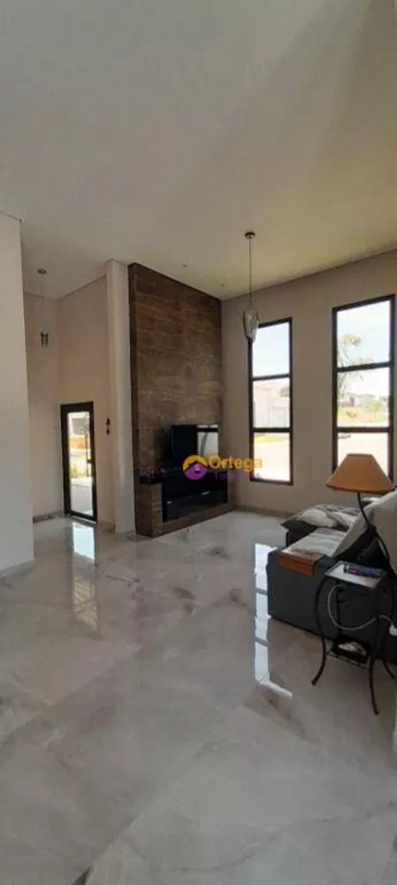 Casa de Condomínio à venda com 4 quartos, 336m² - Foto 3