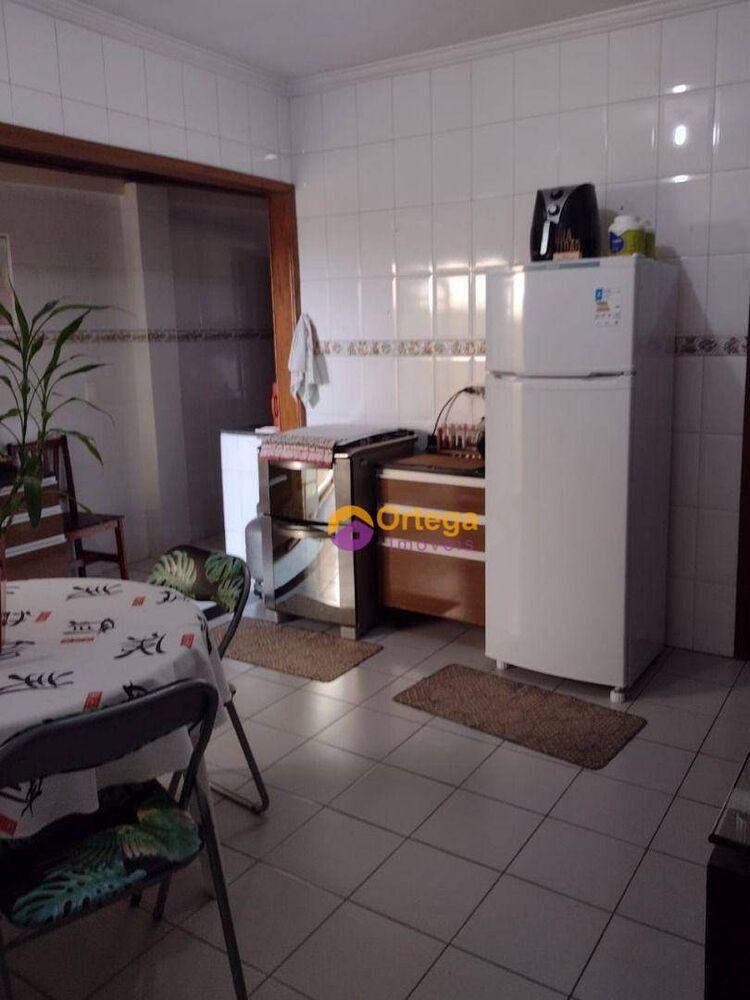 Casa, 3 quartos, 150 m² - Foto 2